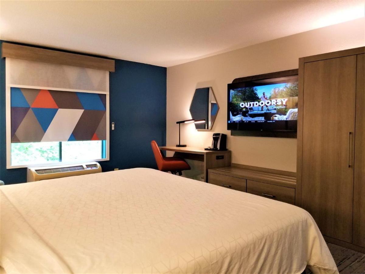 Holiday Inn Express Apex - Raleigh By Ihg Екстериор снимка