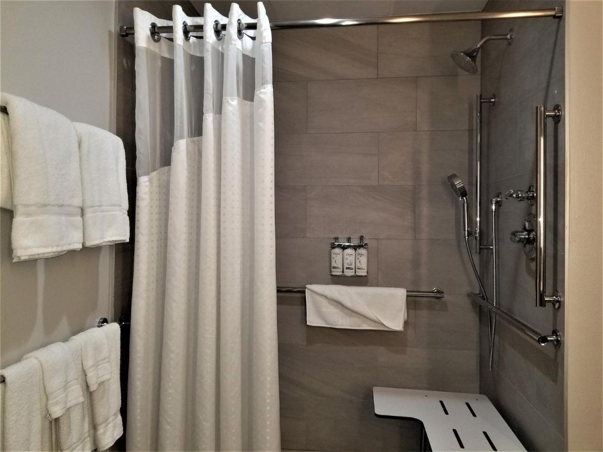 Holiday Inn Express Apex - Raleigh By Ihg Екстериор снимка