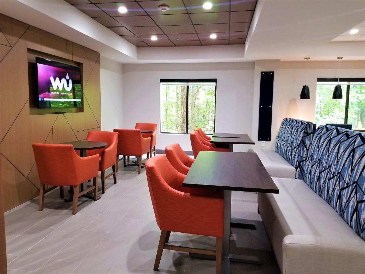 Holiday Inn Express Apex - Raleigh By Ihg Екстериор снимка