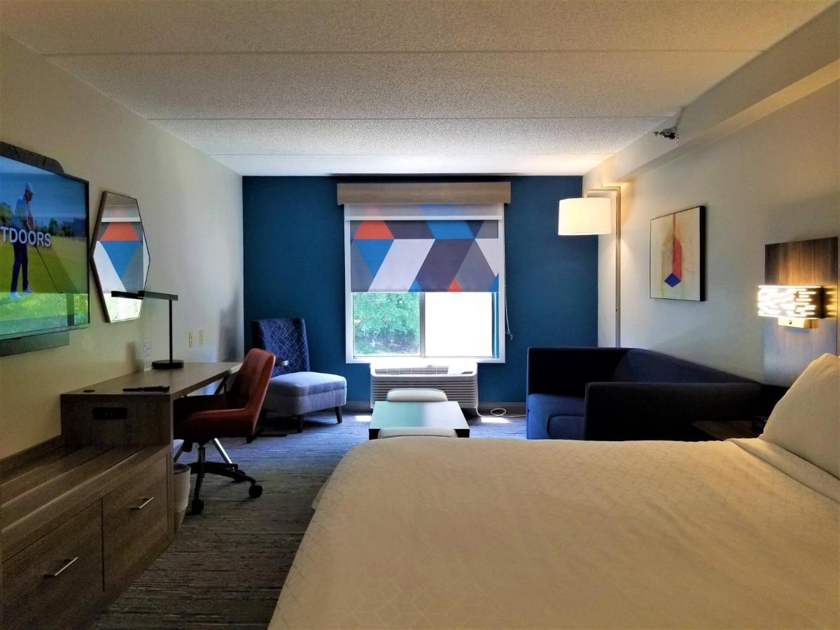 Holiday Inn Express Apex - Raleigh By Ihg Екстериор снимка