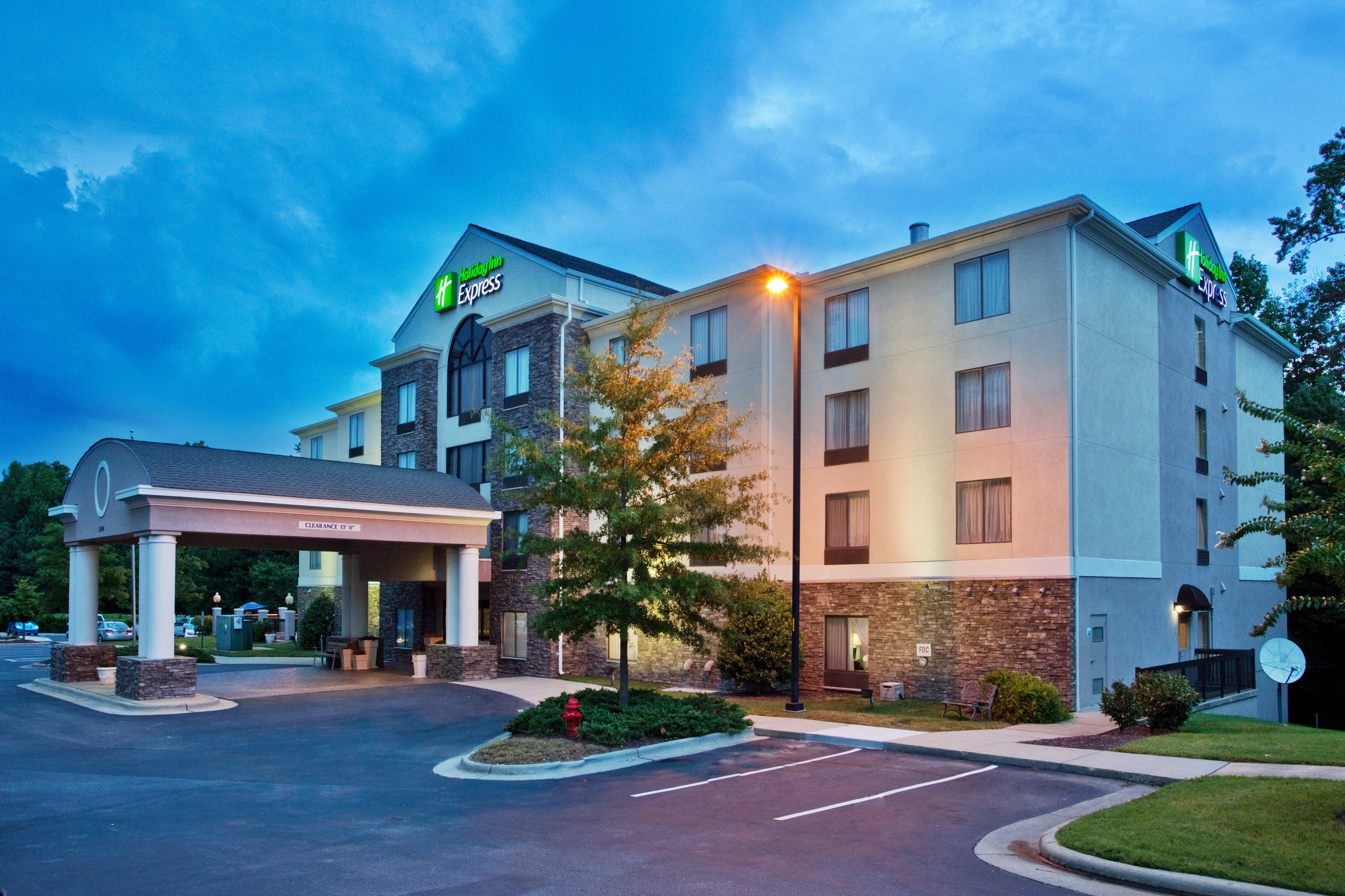 Holiday Inn Express Apex - Raleigh By Ihg Екстериор снимка