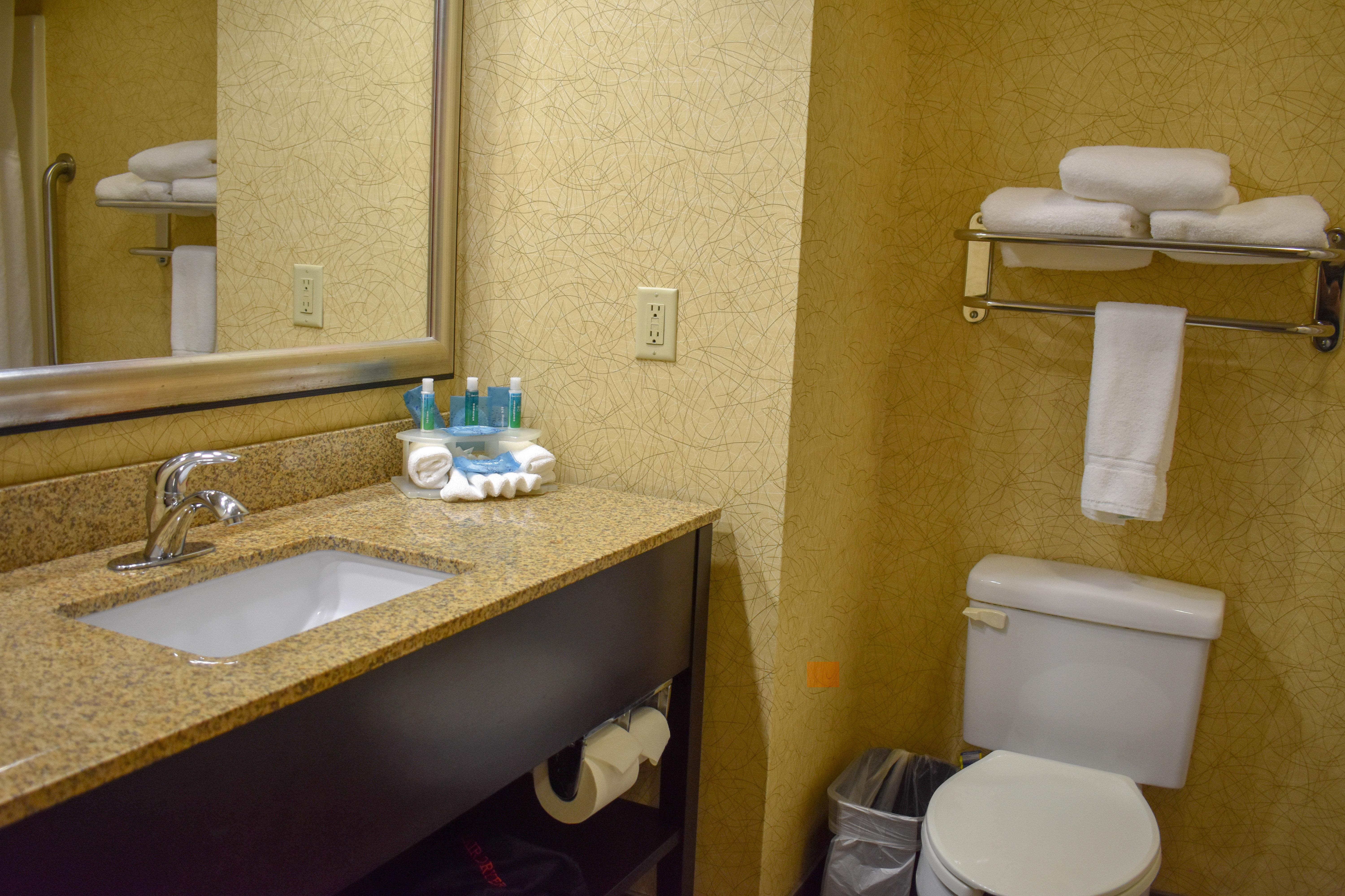 Holiday Inn Express Apex - Raleigh By Ihg Екстериор снимка
