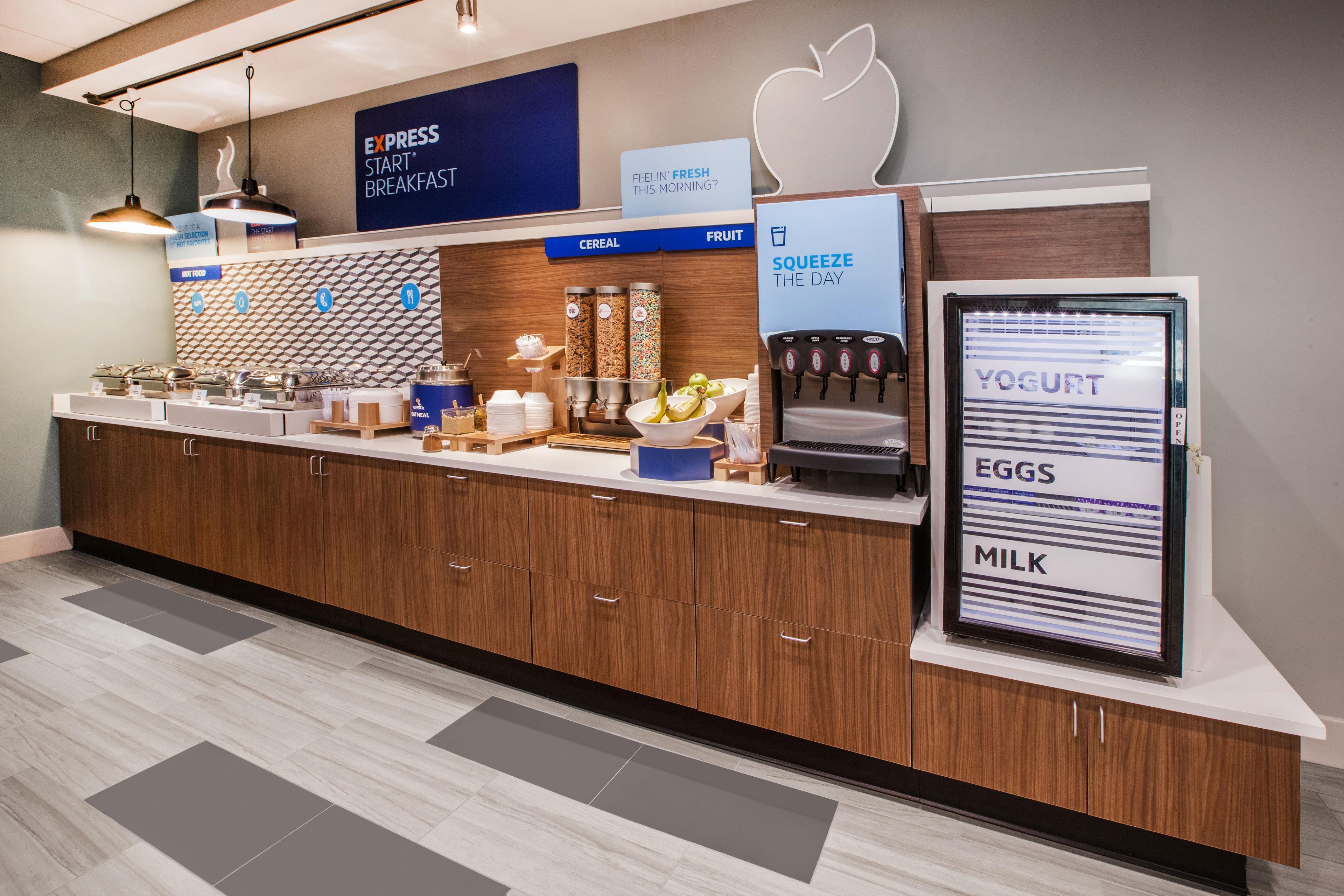 Holiday Inn Express Apex - Raleigh By Ihg Екстериор снимка