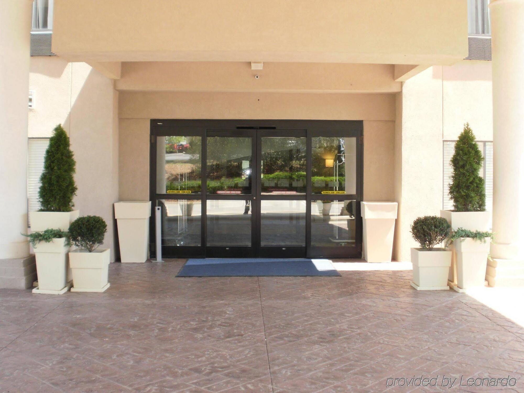 Holiday Inn Express Apex - Raleigh By Ihg Екстериор снимка