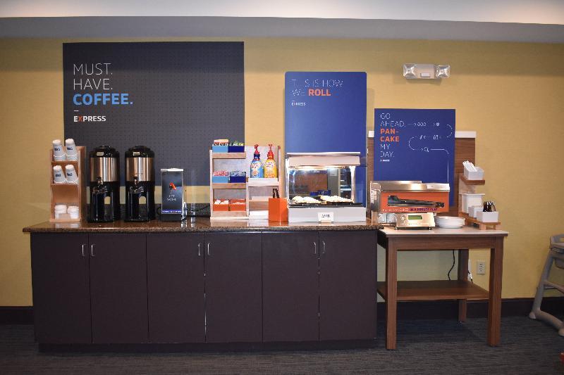 Holiday Inn Express Apex - Raleigh By Ihg Екстериор снимка